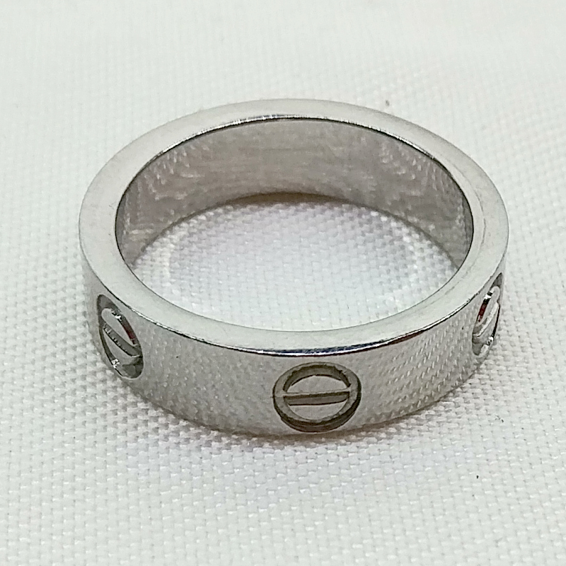 Anillo con tuercas